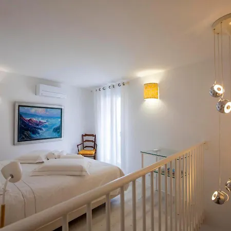 Chats Perches * Bouzigues